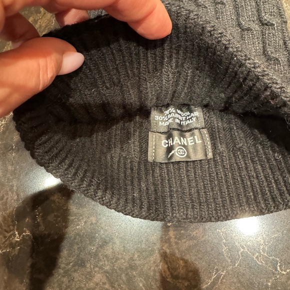 CHANEL Black Knit Hat with Pom Pom - Picture 5 of 7